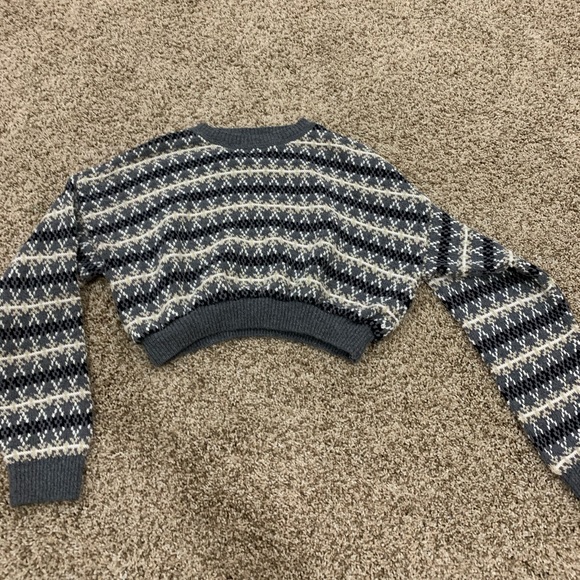 Urban Outfitters Sweaters - Urban Outfitters Cropped Sweater